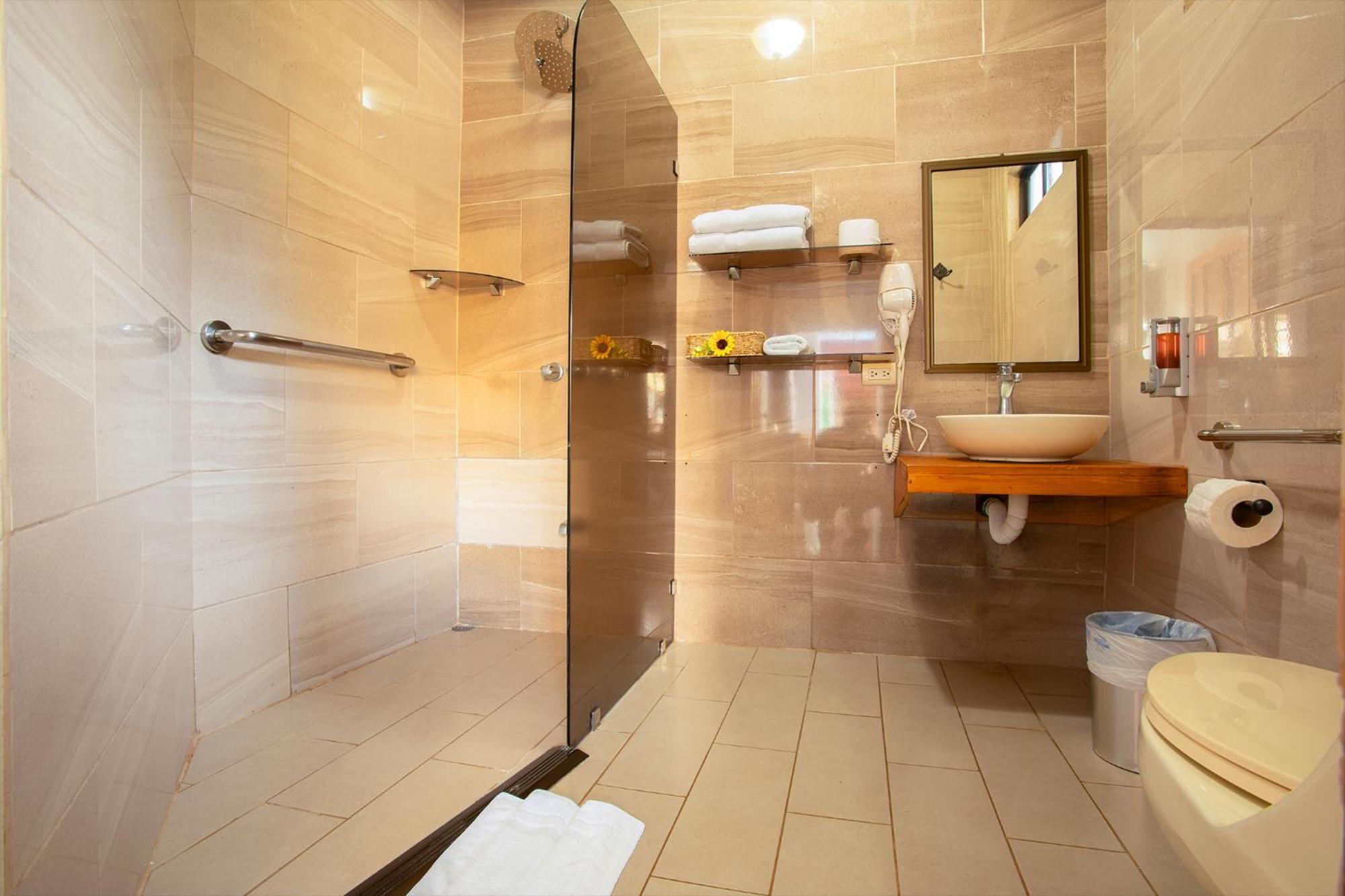 La Fortuna Downtown Hotel Boutique (Adults Only) ภายนอก รูปภาพ
