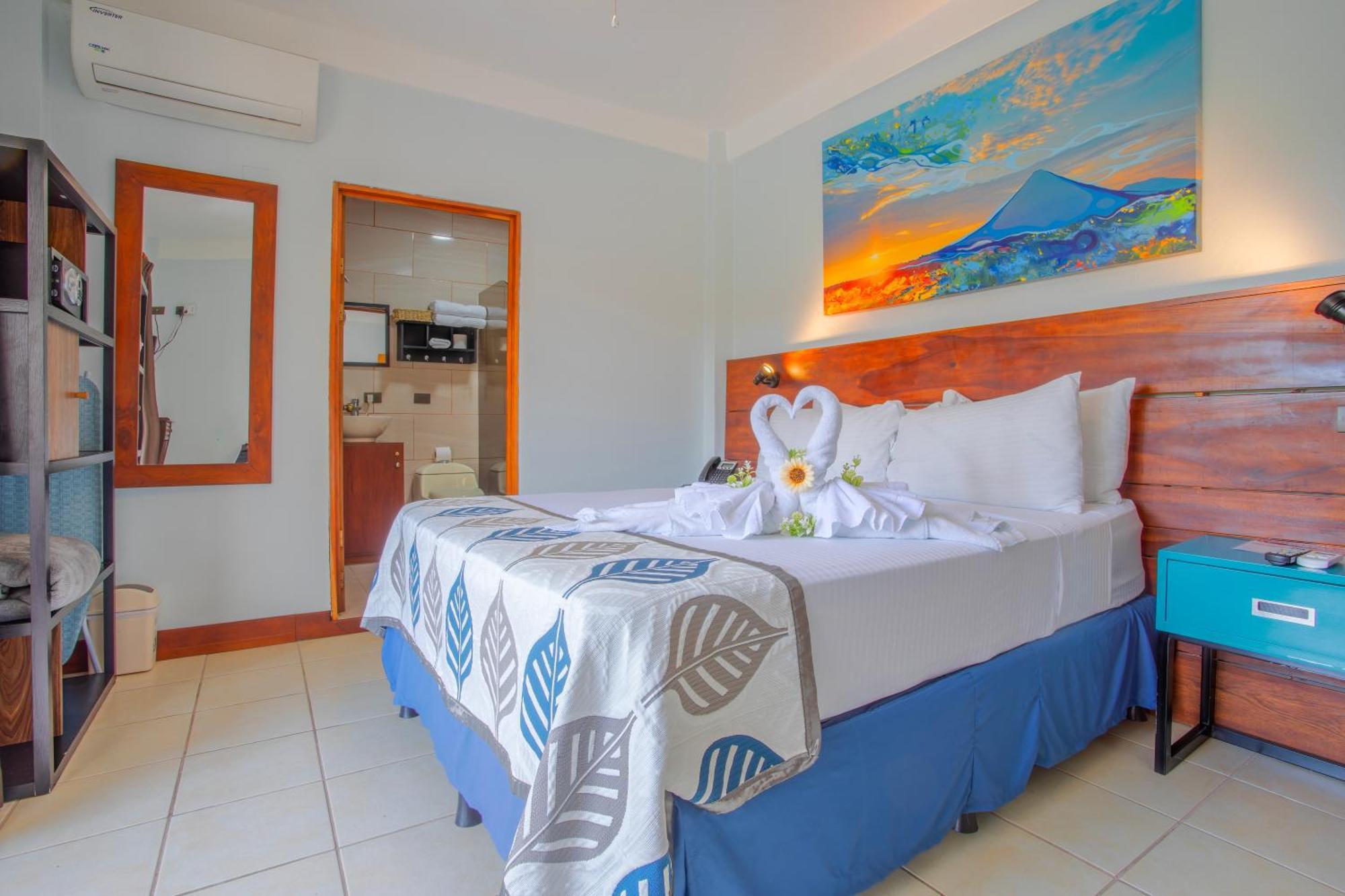 La Fortuna Downtown Hotel Boutique (Adults Only) ภายนอก รูปภาพ