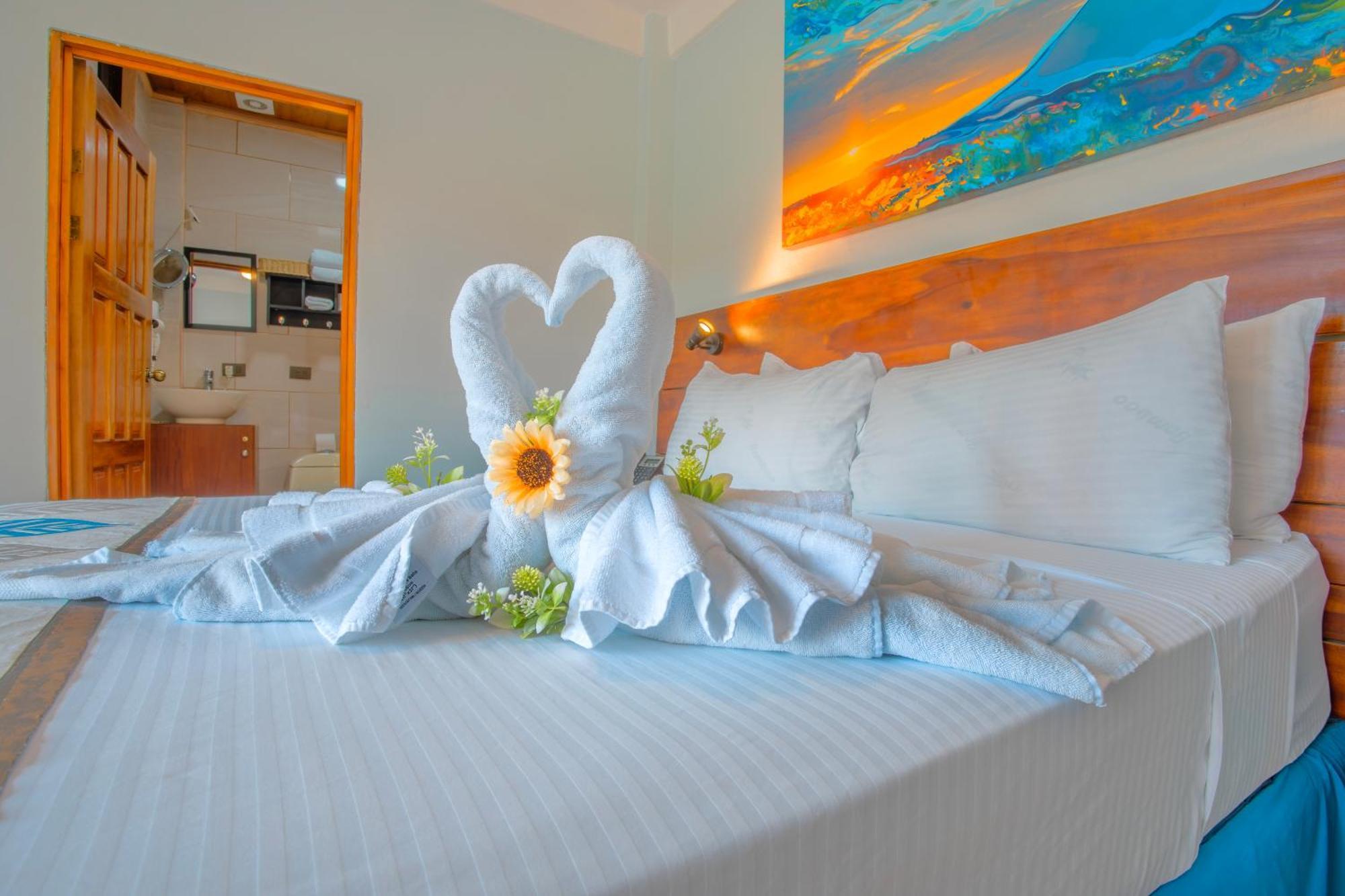 La Fortuna Downtown Hotel Boutique (Adults Only) ภายนอก รูปภาพ