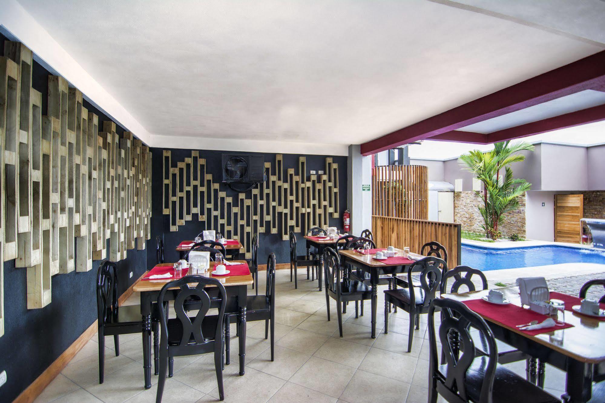 La Fortuna Downtown Hotel Boutique (Adults Only) ภายนอก รูปภาพ